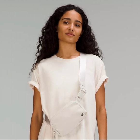 Lululemon everywhere Belt Bag in white Opal.  Will consider trade to diff color - Picture 2 of 5